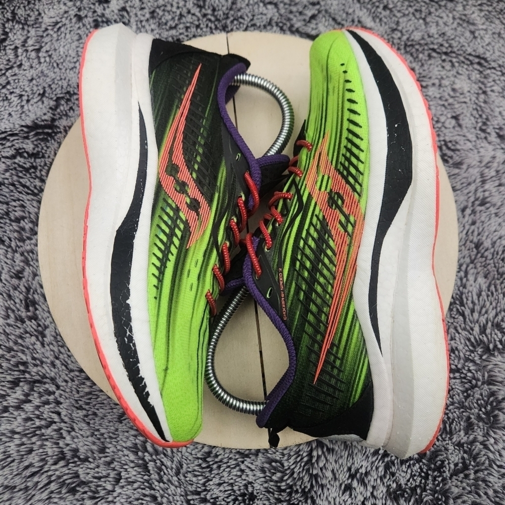 Saucony Endorphin Speed 2 Green Running Shoes Women's Size 7.5 - Picture 6 of 9